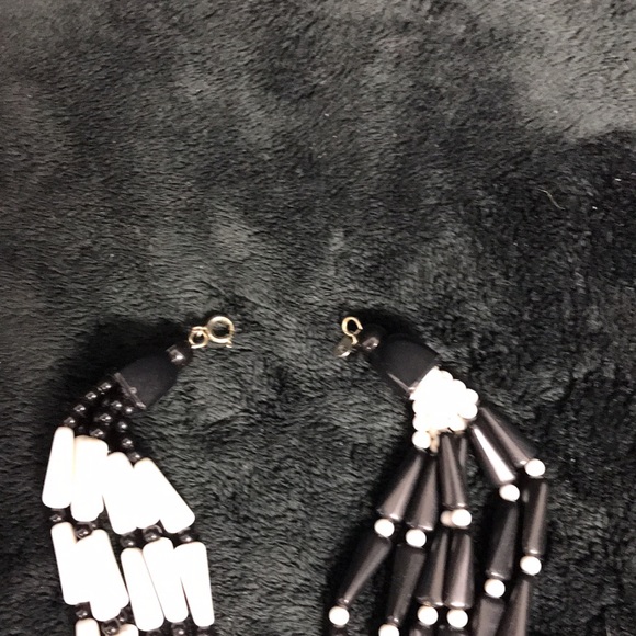 Beaded Necklace - Picture 3 of 4